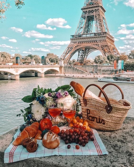 New PostChristmas in Paris: A Magical Holiday Experience